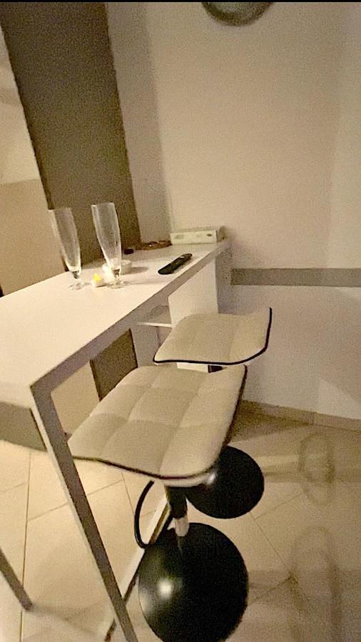 Superbe appartement&piscine privé à Sens Extérieur photo